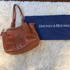 Beautiful Large Dooney & Bourke brown leather purse tote
